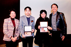  (from left to right) Ms Mildred Law, Chairman of Service Committee, Zonta Club of Hong Kong East; Mr Au Man Kit, Dr Hung Suet Lin, Shirley; and Mr Mok Hon Fai James, Director of M21